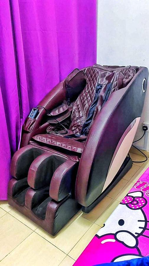 Homestay Delisha Parit Raja Uthm 外观 照片